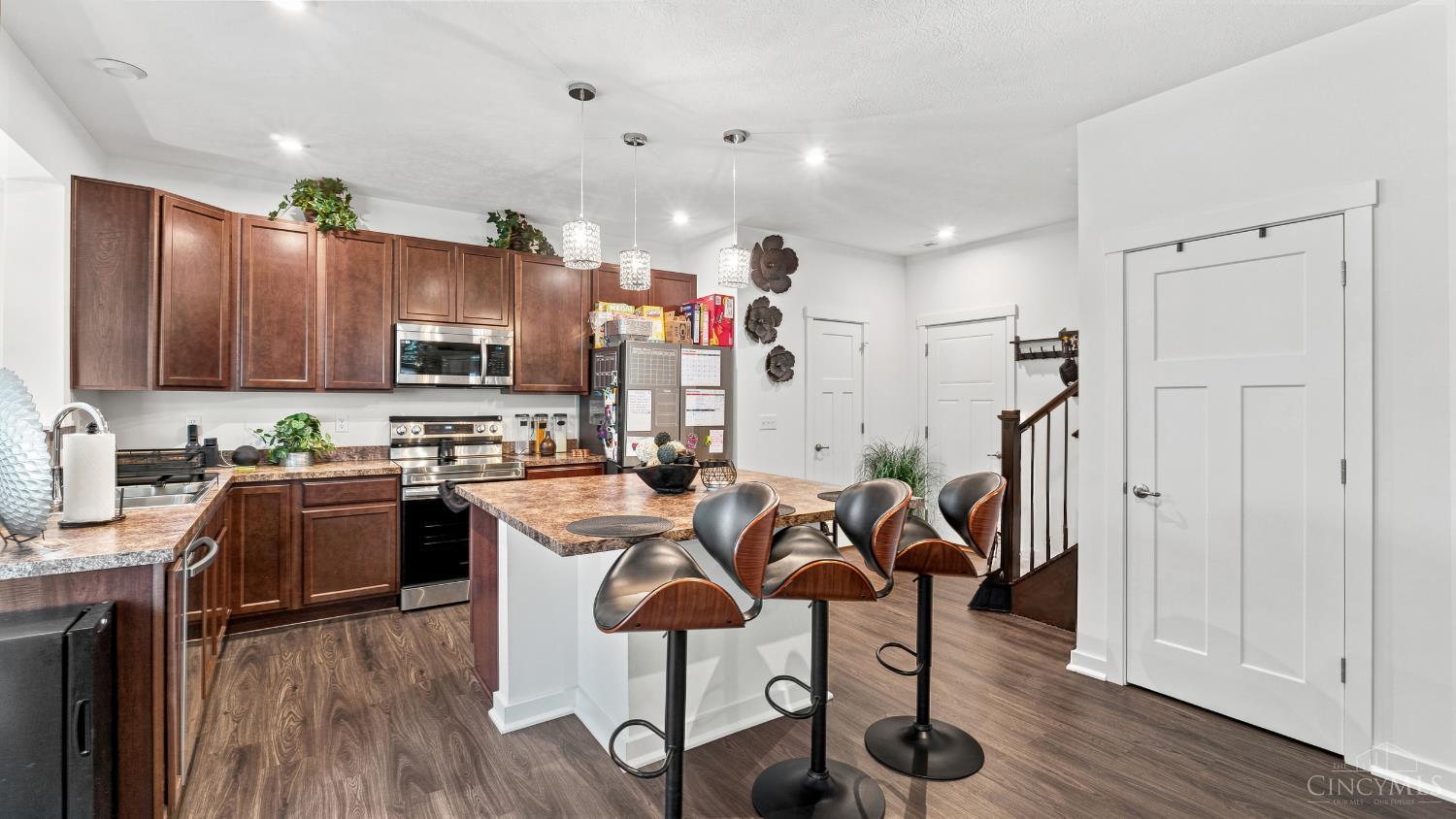 2807 Sovereign Drive