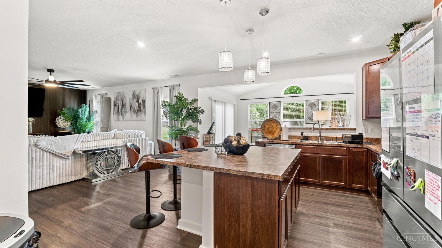 2807 Sovereign Drive