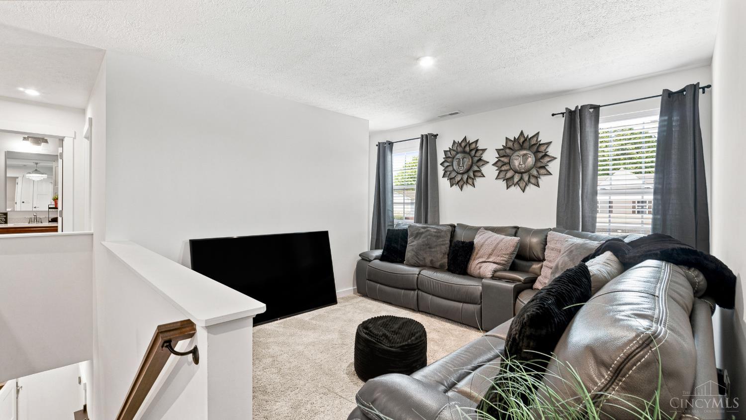2807 Sovereign Drive