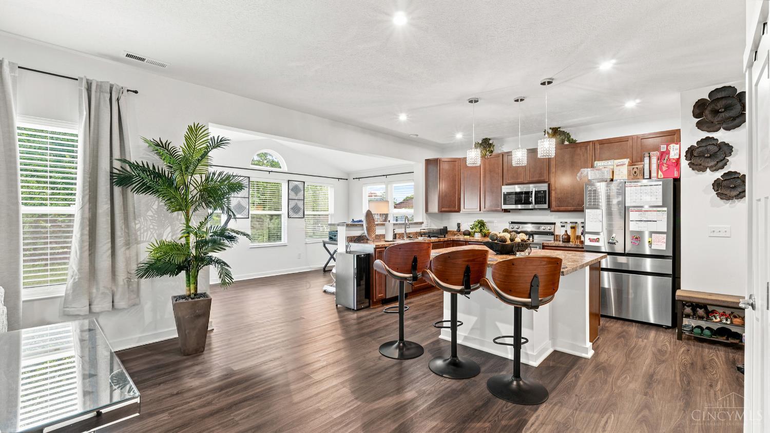 2807 Sovereign Drive