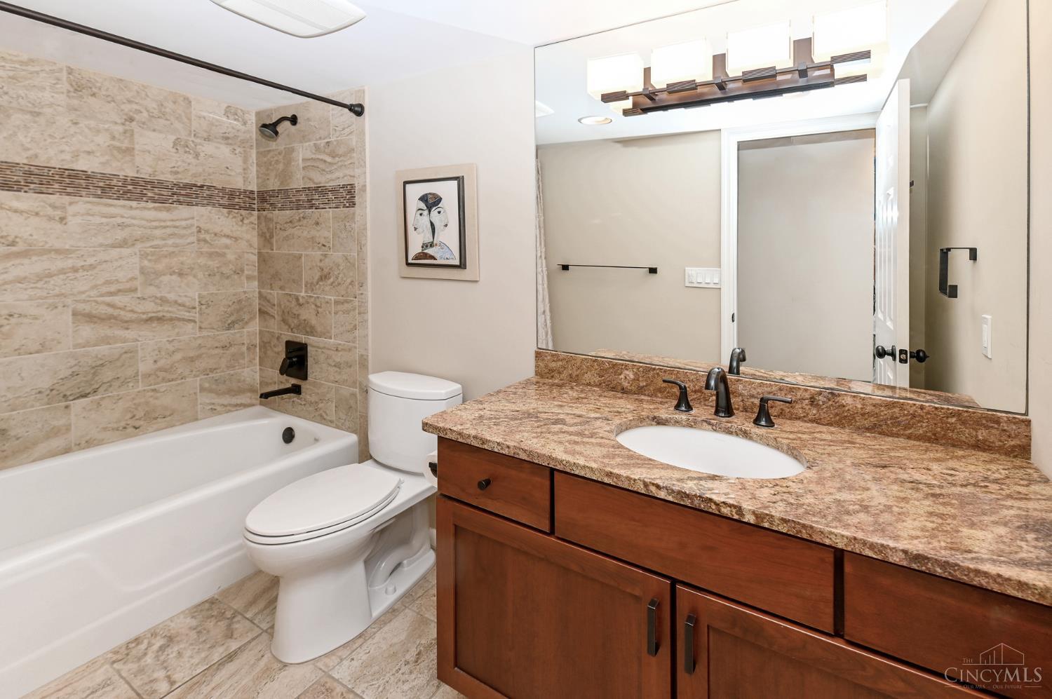 2444 Madison Road Unit: 507