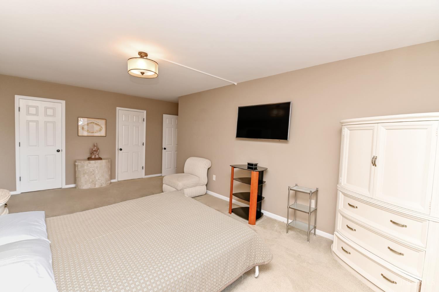 2444 Madison Road Unit: 507