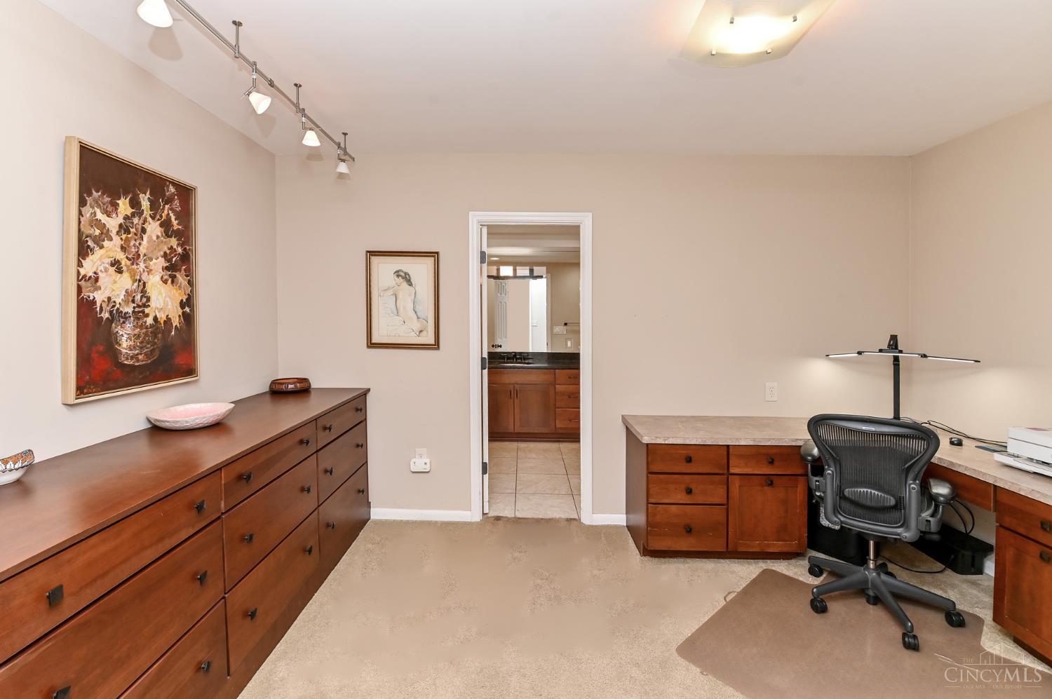 2444 Madison Road Unit: 507