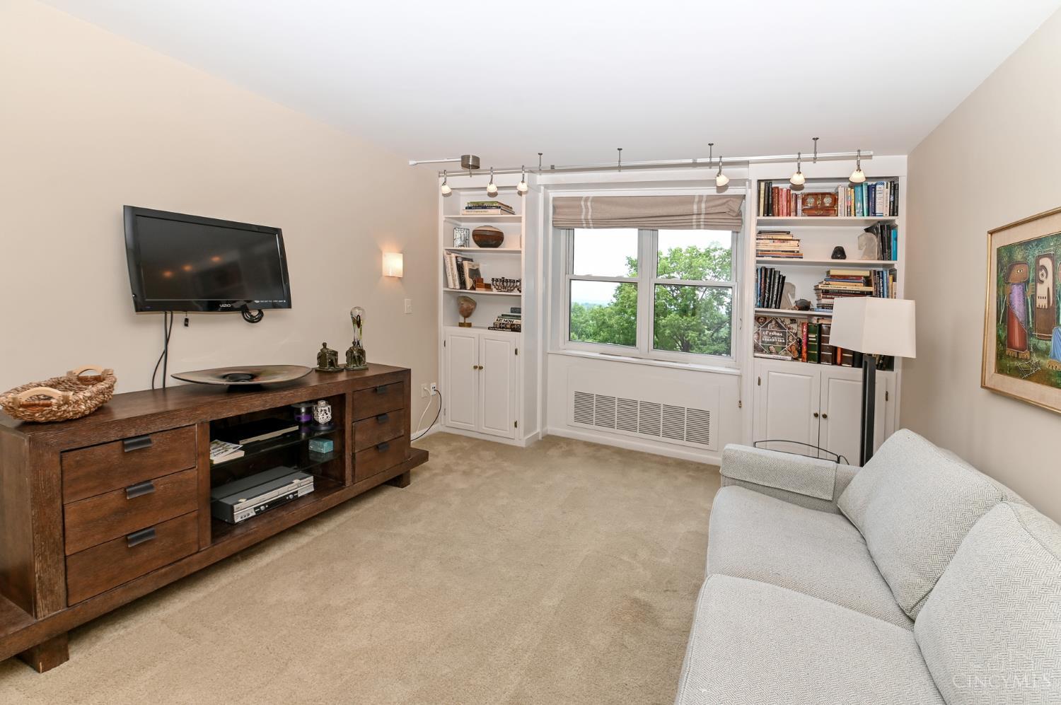 2444 Madison Road Unit: 507
