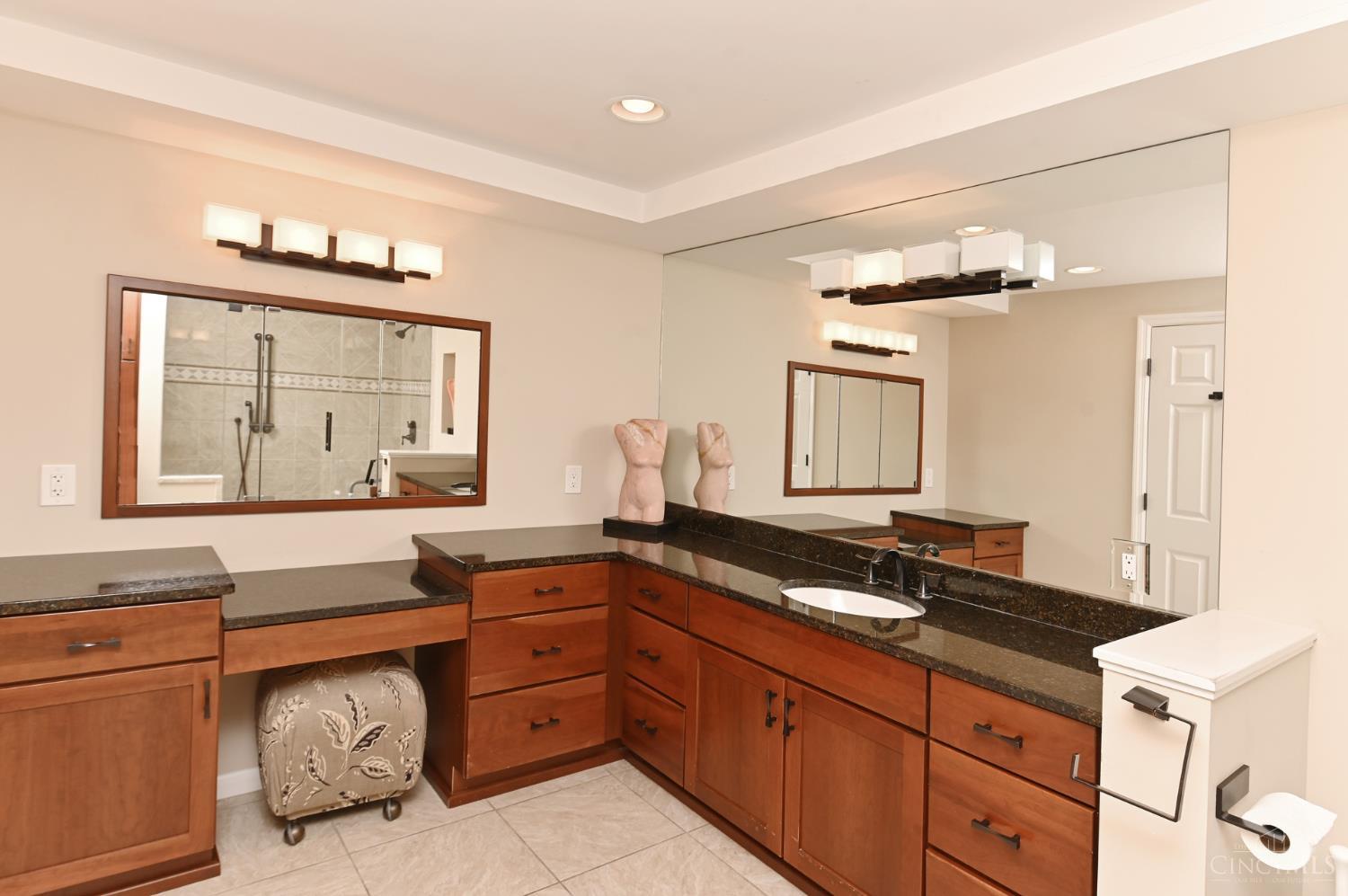 2444 Madison Road Unit: 507