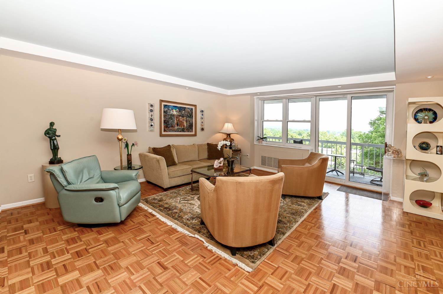 2444 Madison Road Unit: 507