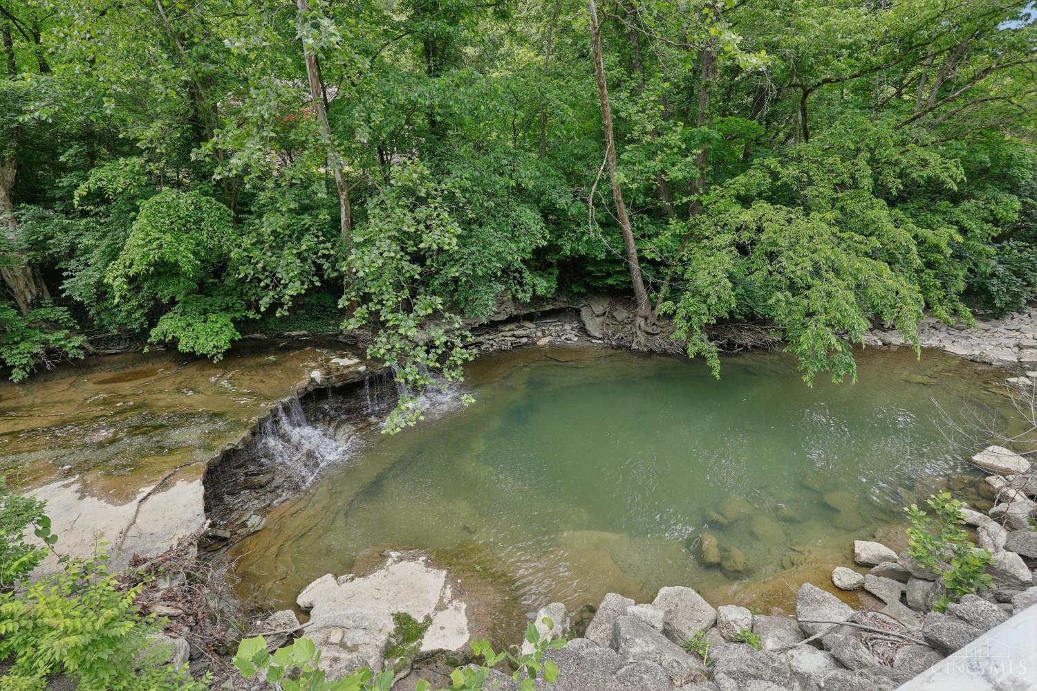 1221 Ten Mile Road
