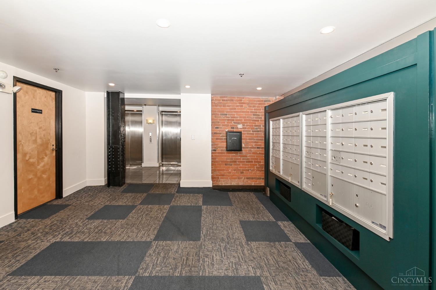 15 W Fourth Street Unit: 103