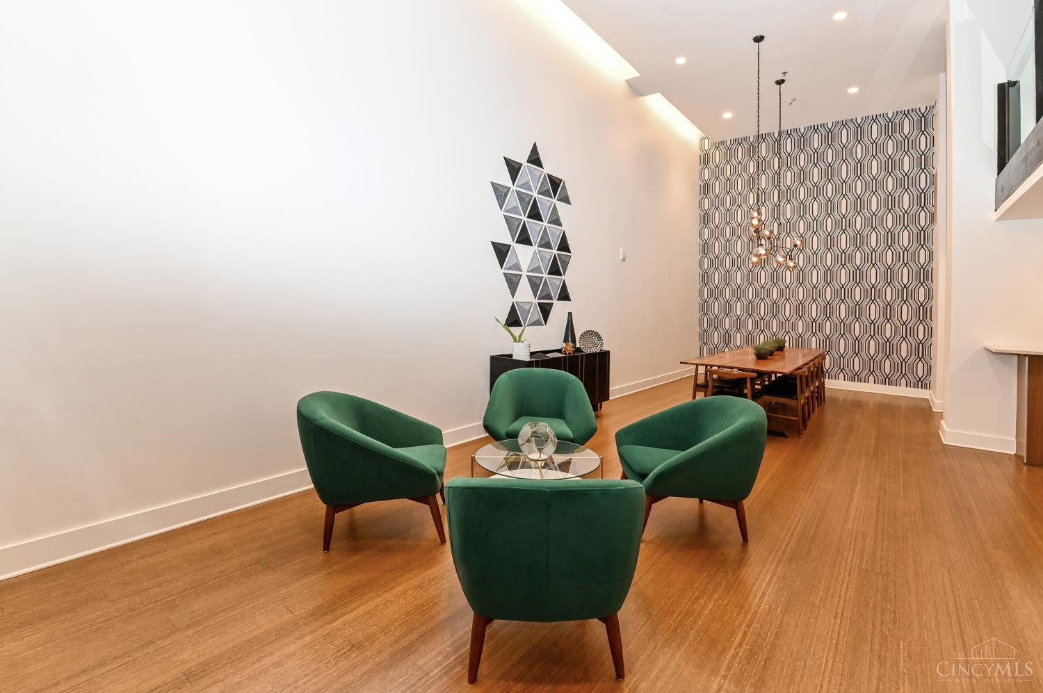 15 W Fourth Street Unit: 103