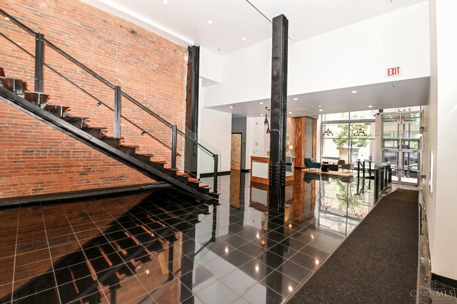 15 W Fourth Street Unit: 103