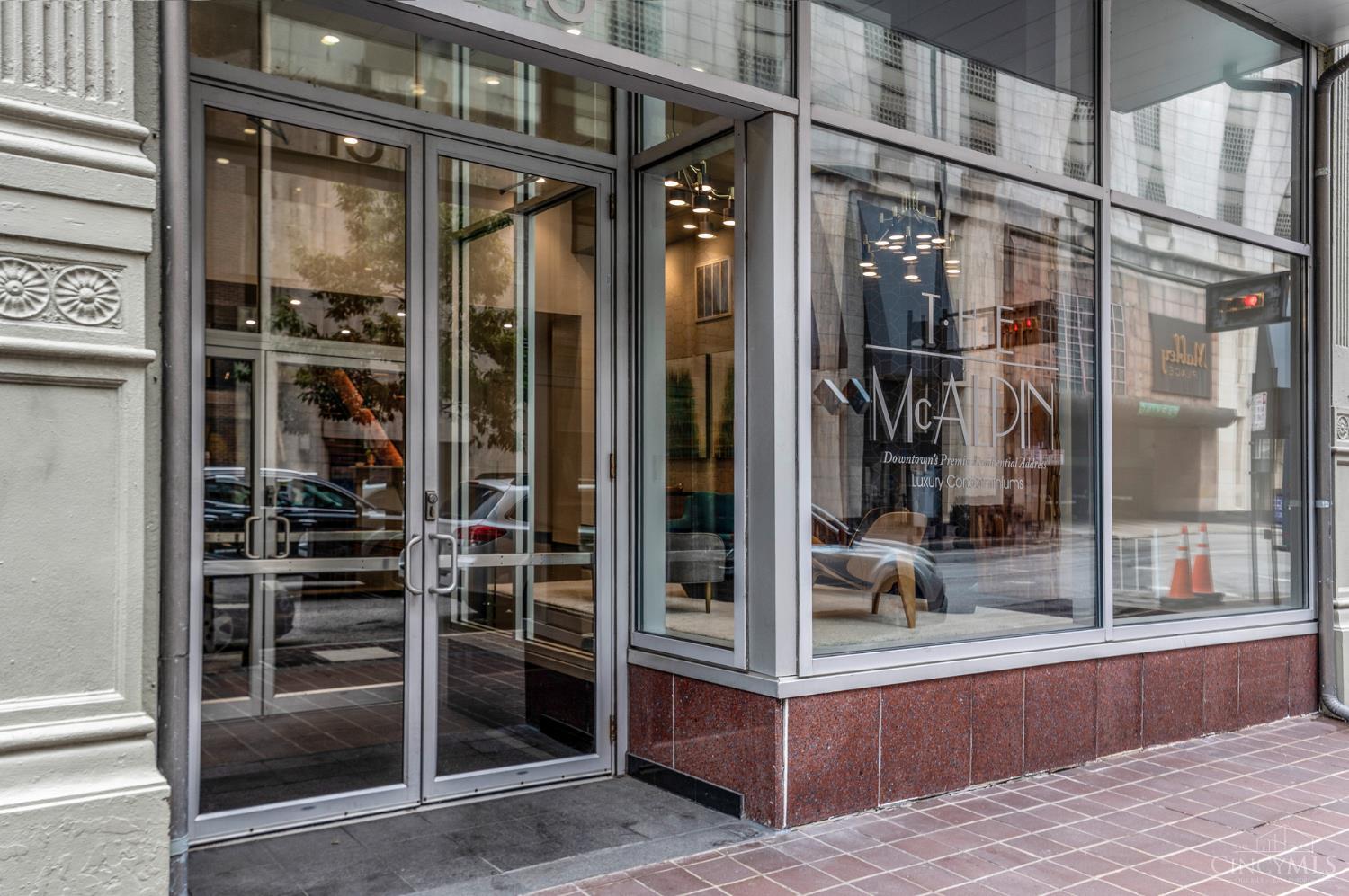 15 W Fourth Street Unit: 103