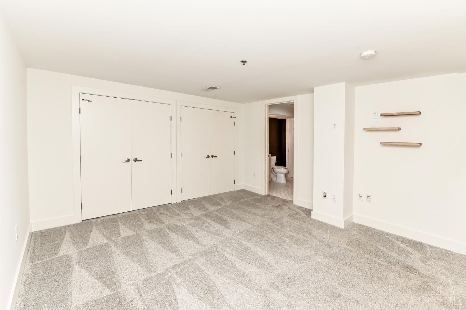 15 W Fourth Street Unit: 103