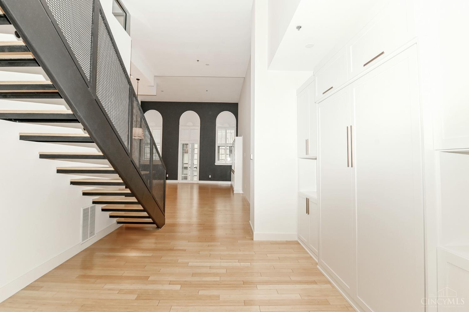15 W Fourth Street Unit: 103