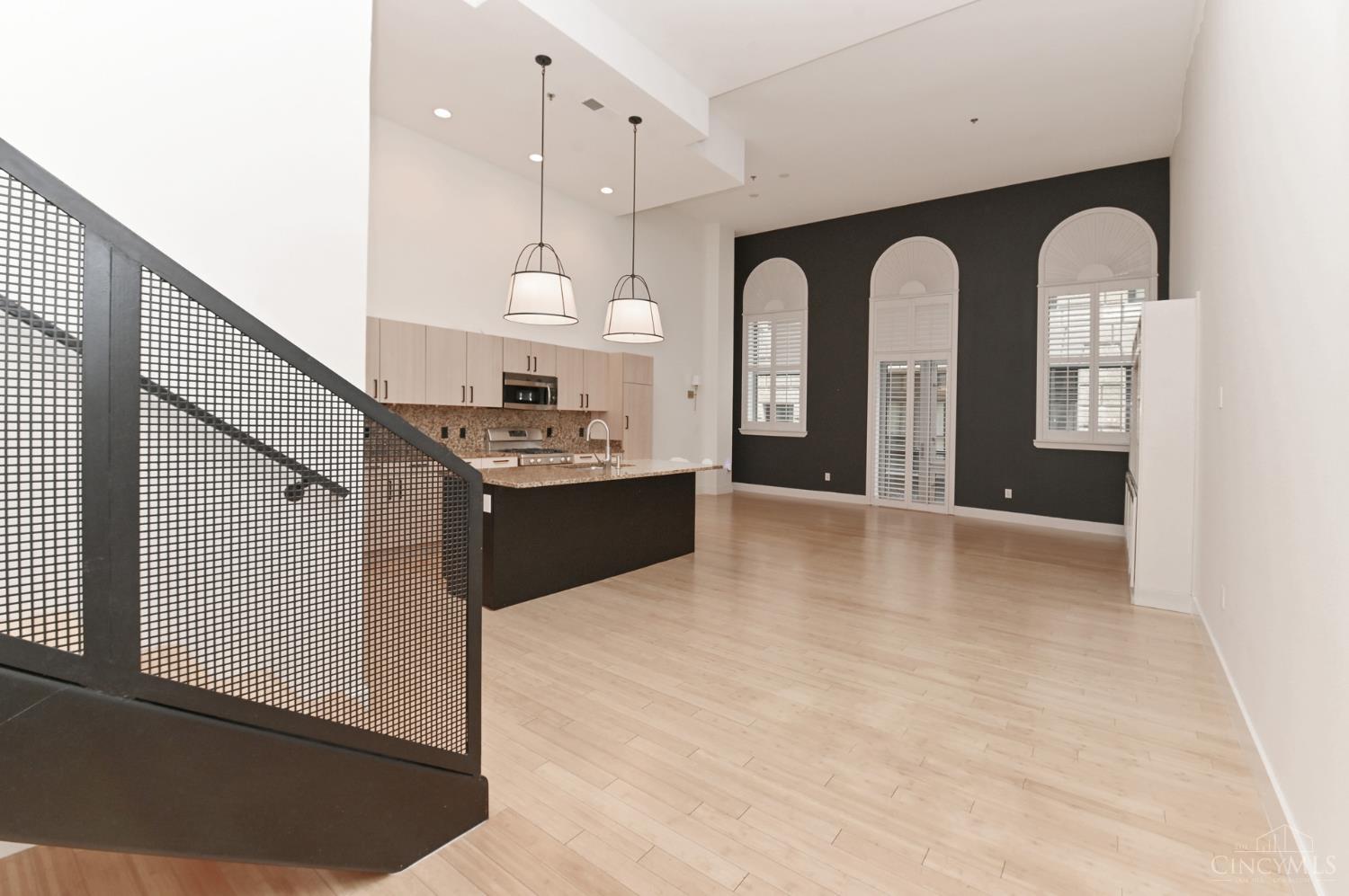 15 W Fourth Street Unit: 103