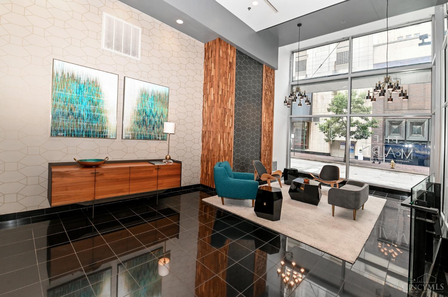 15 W Fourth Street Unit: 103