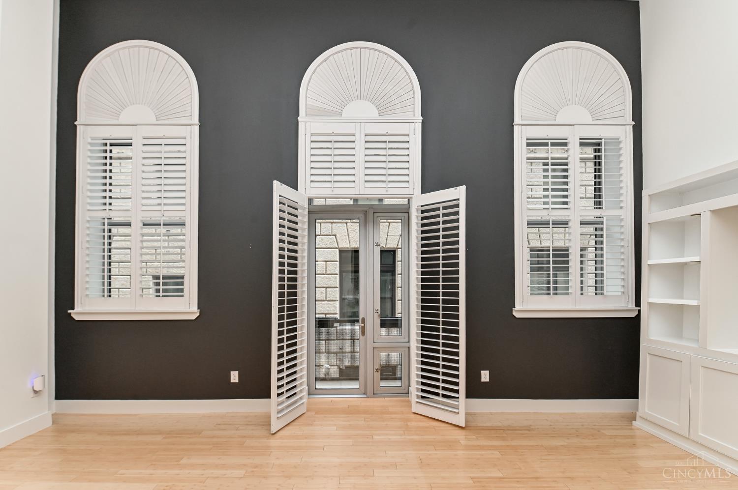 15 W Fourth Street Unit: 103