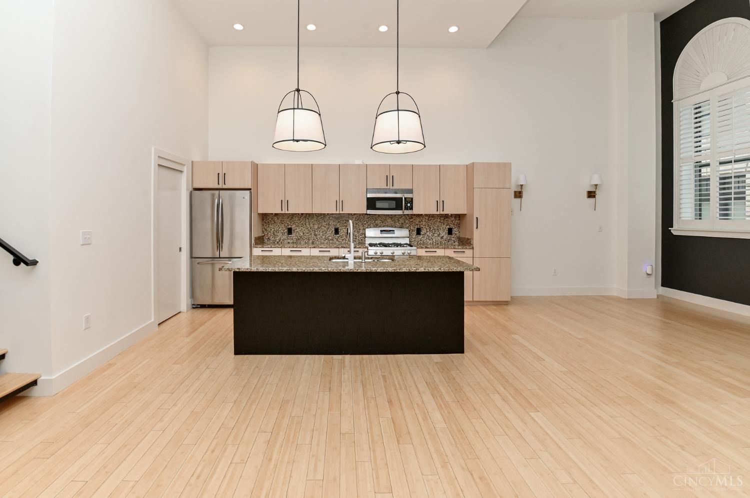 15 W Fourth Street Unit: 103