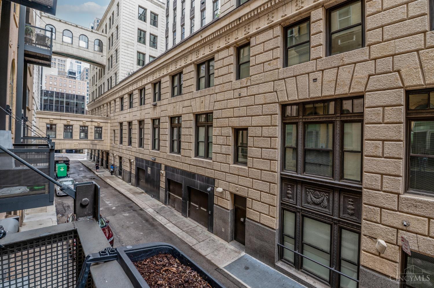 15 W Fourth Street Unit: 103