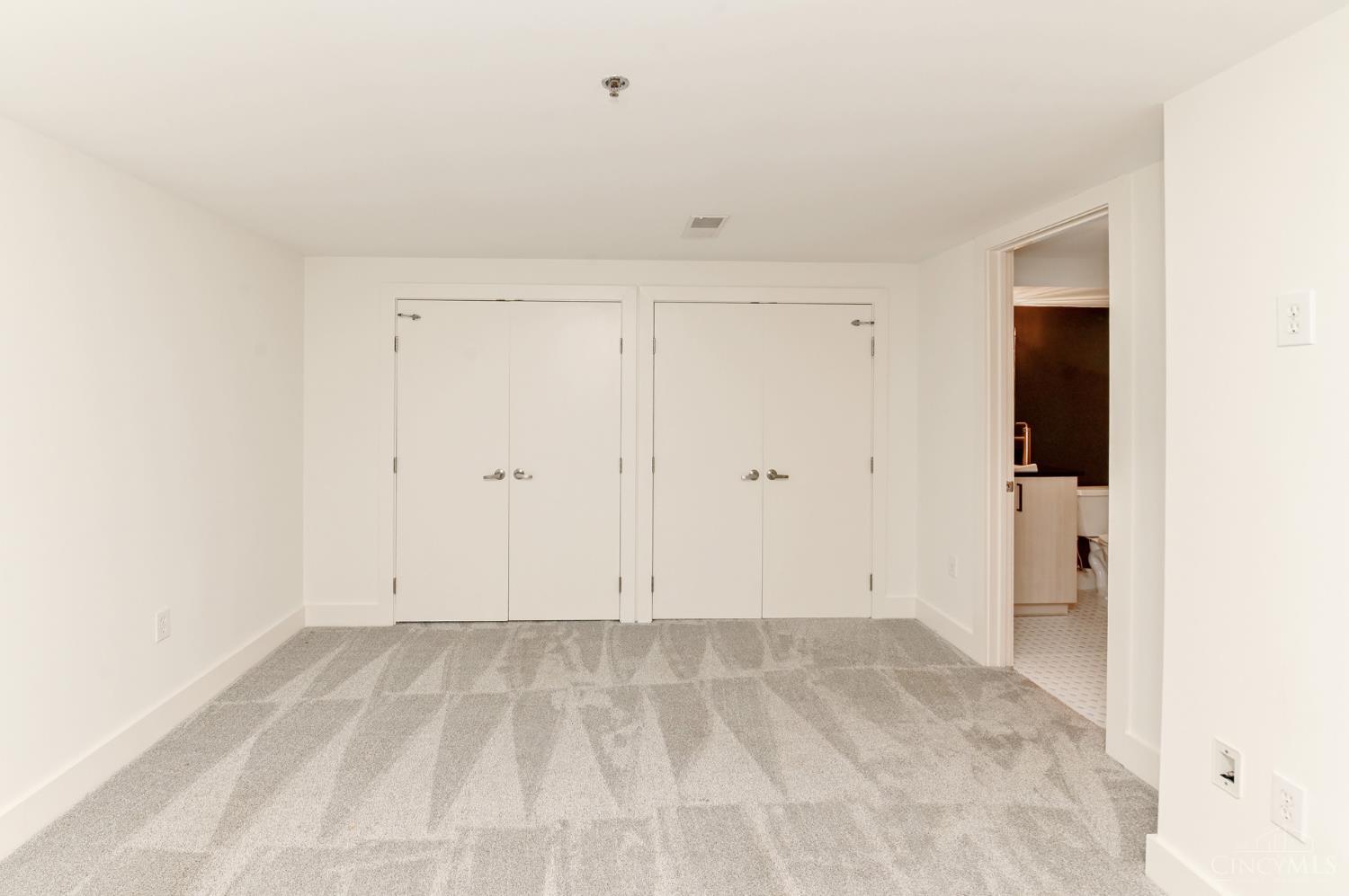 15 W Fourth Street Unit: 103