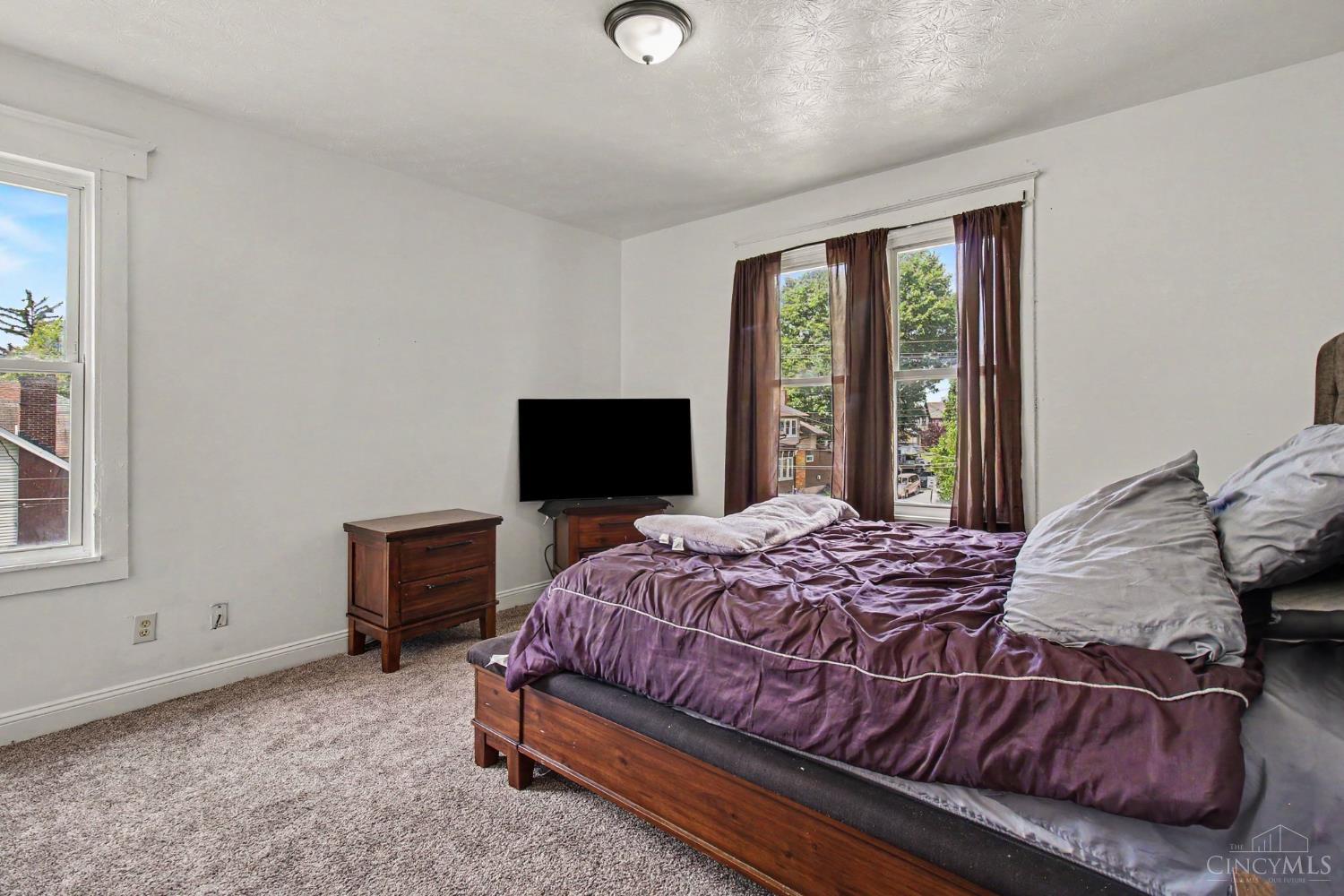 934 Sunset Avenue