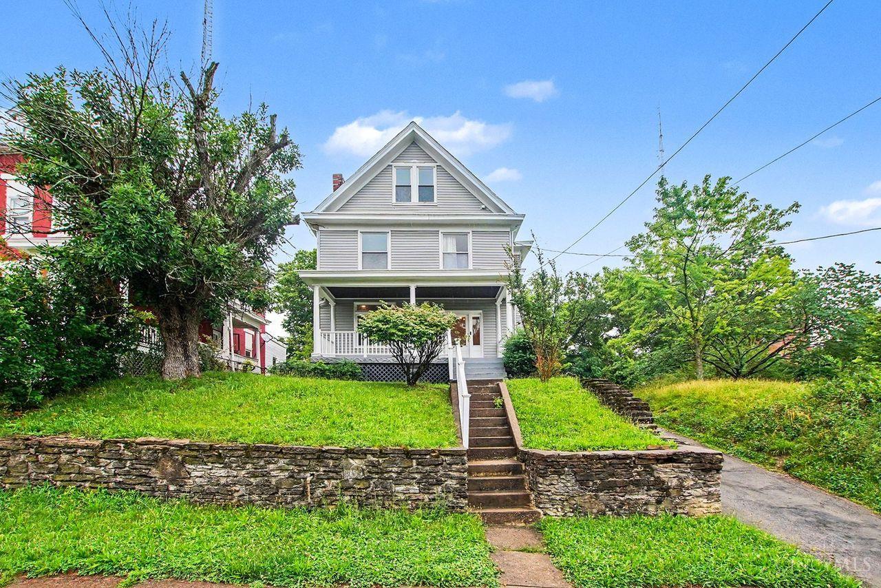 814 Summit Avenue