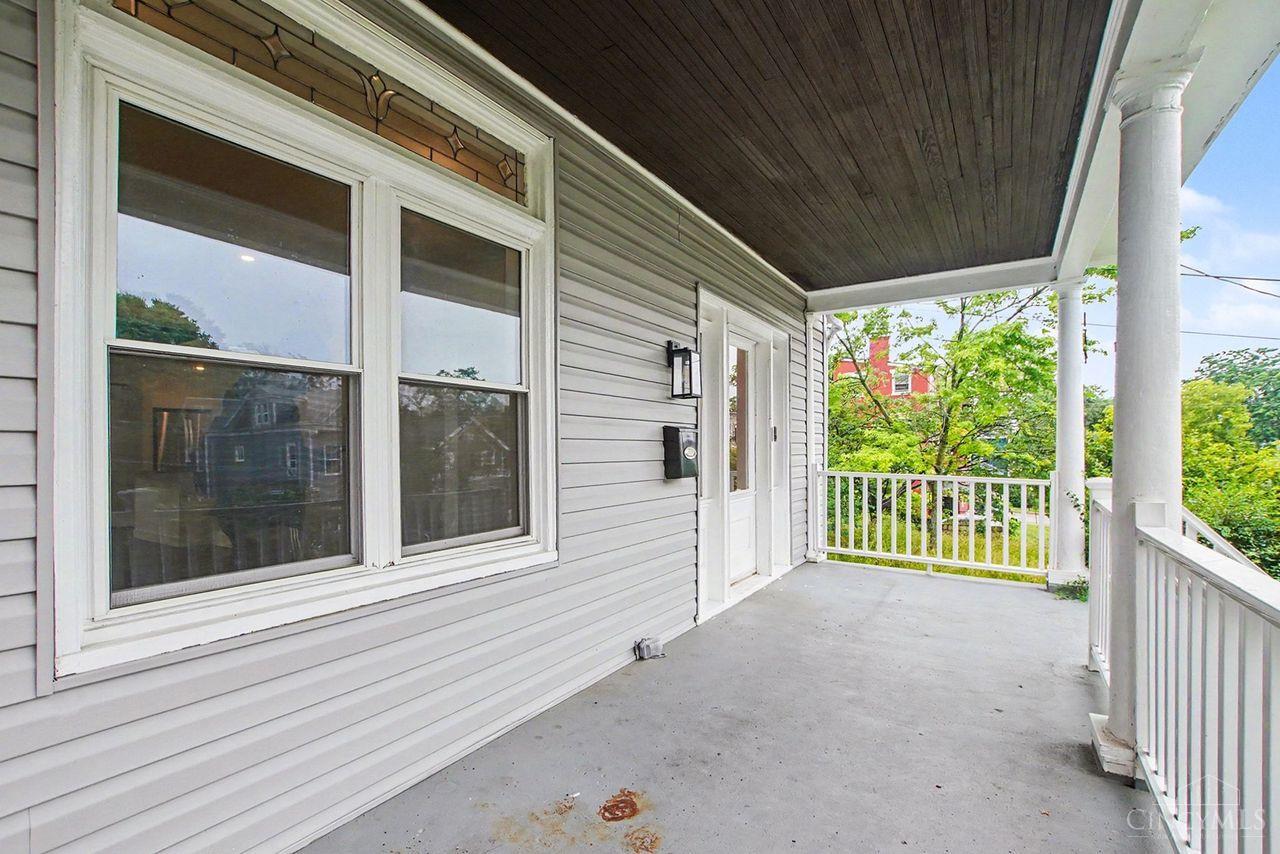 814 Summit Avenue