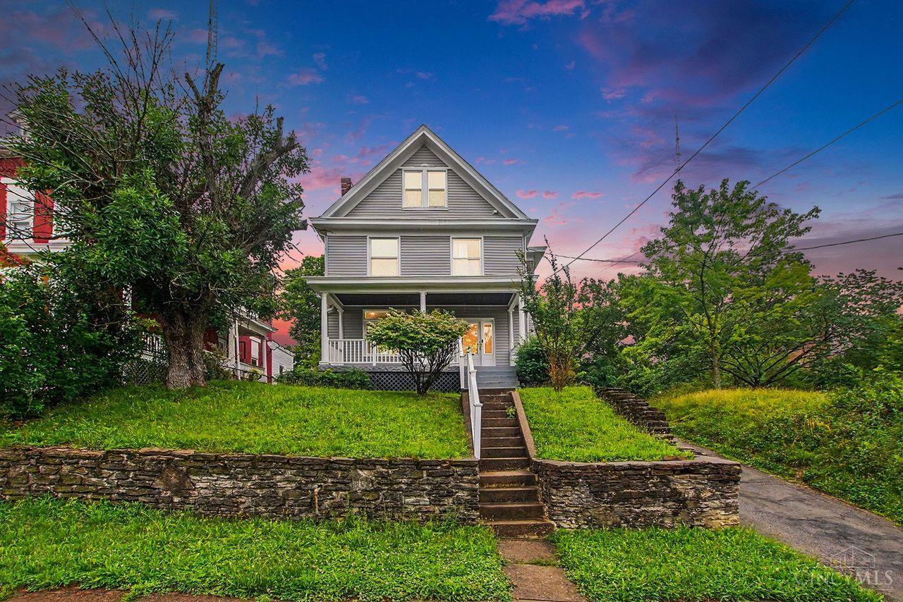 814 Summit Avenue
