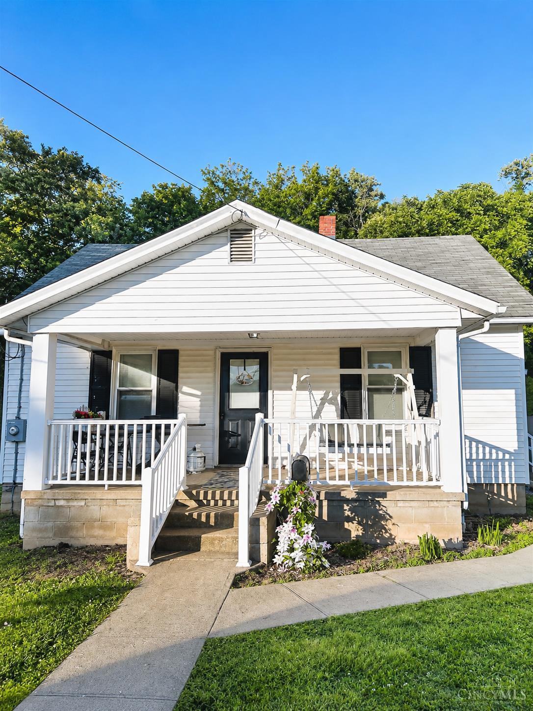 402 Catherine Street