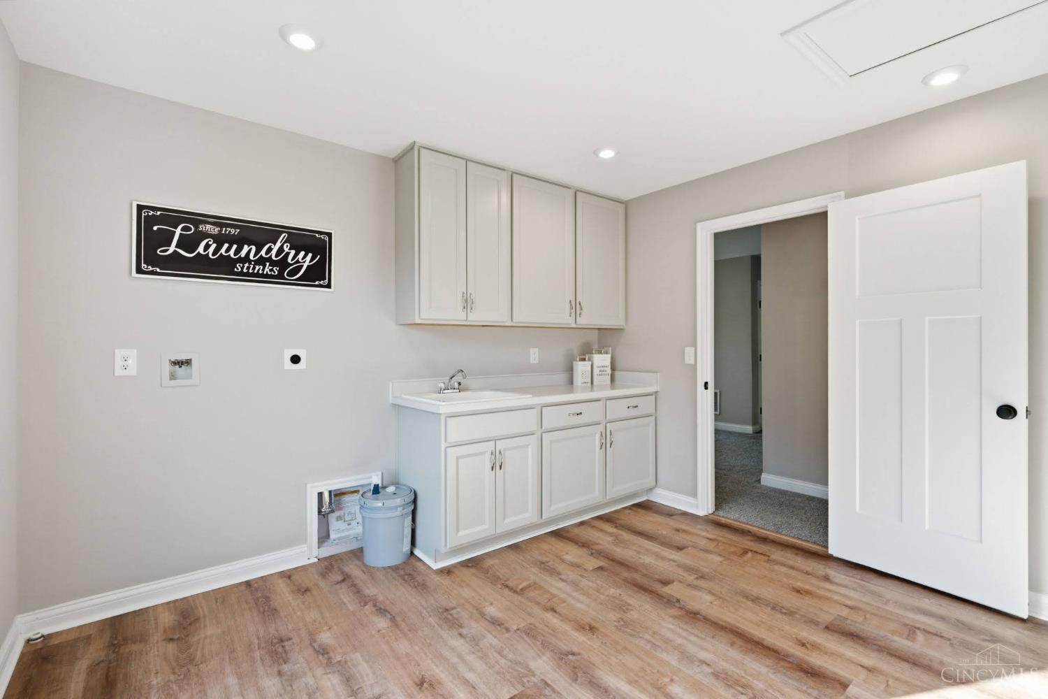 5433 Birch View Drive