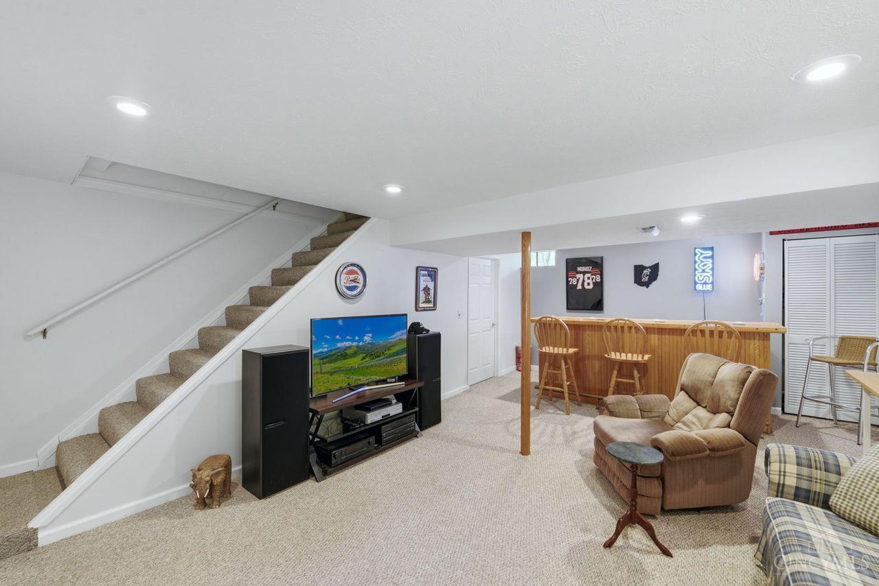 1155 Nature Run Road