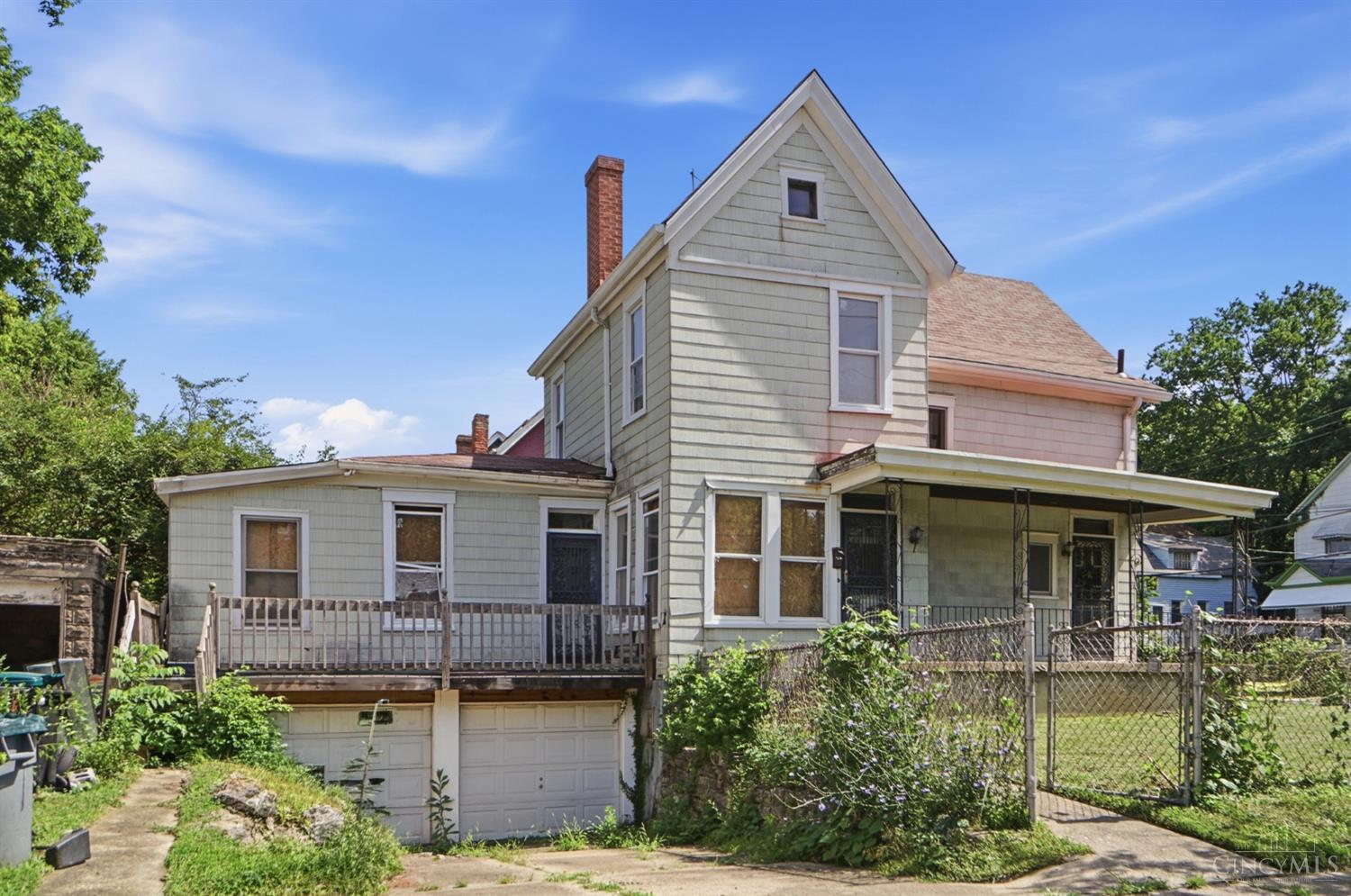 1626 Brewster Avenue