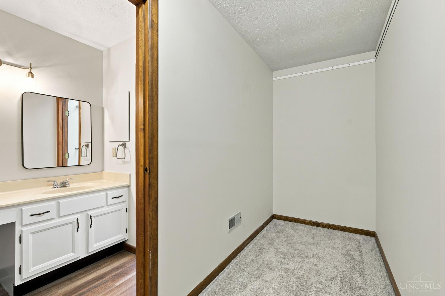 5317 Hickory Trail Lane