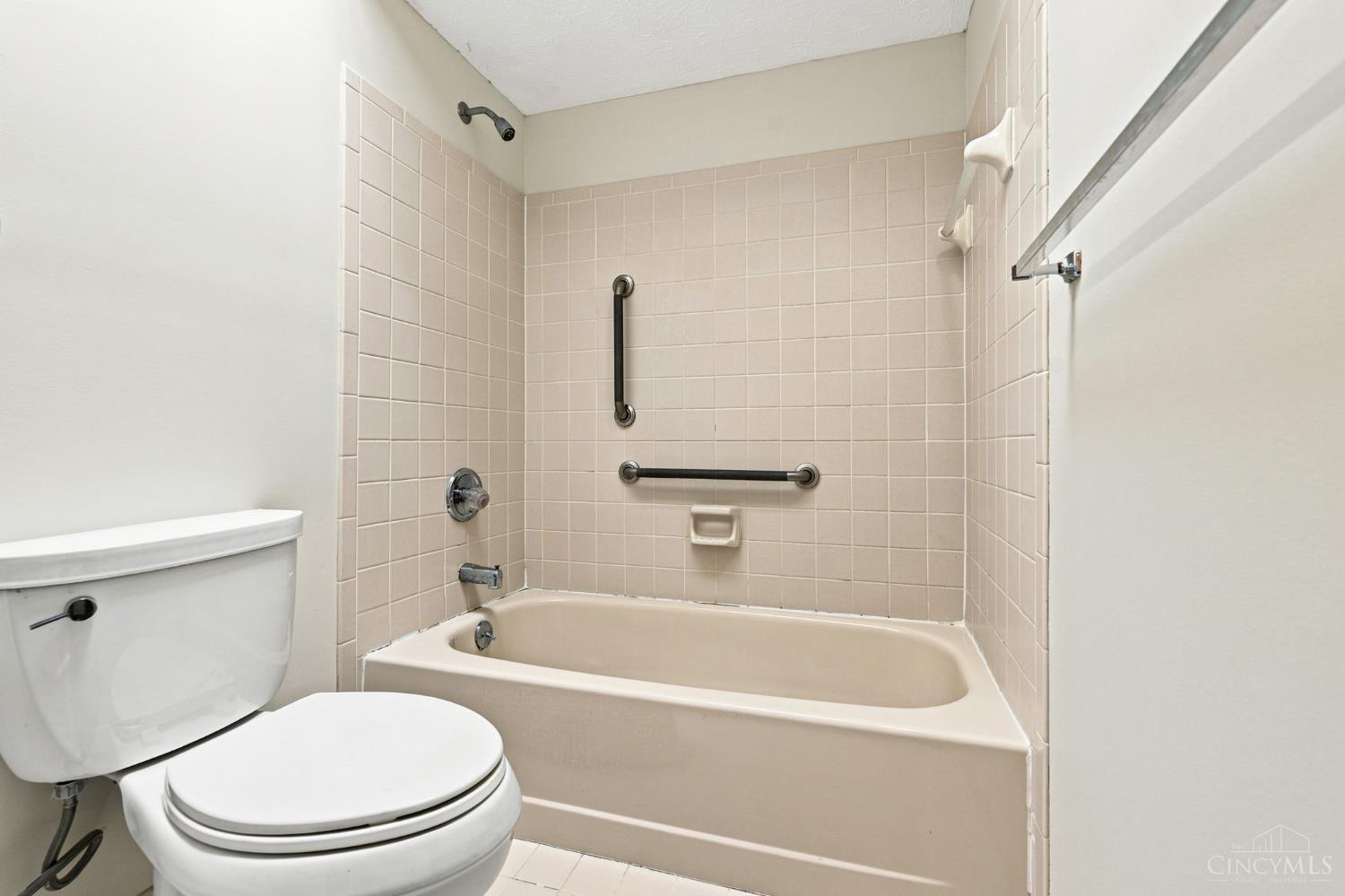 5317 Hickory Trail Lane
