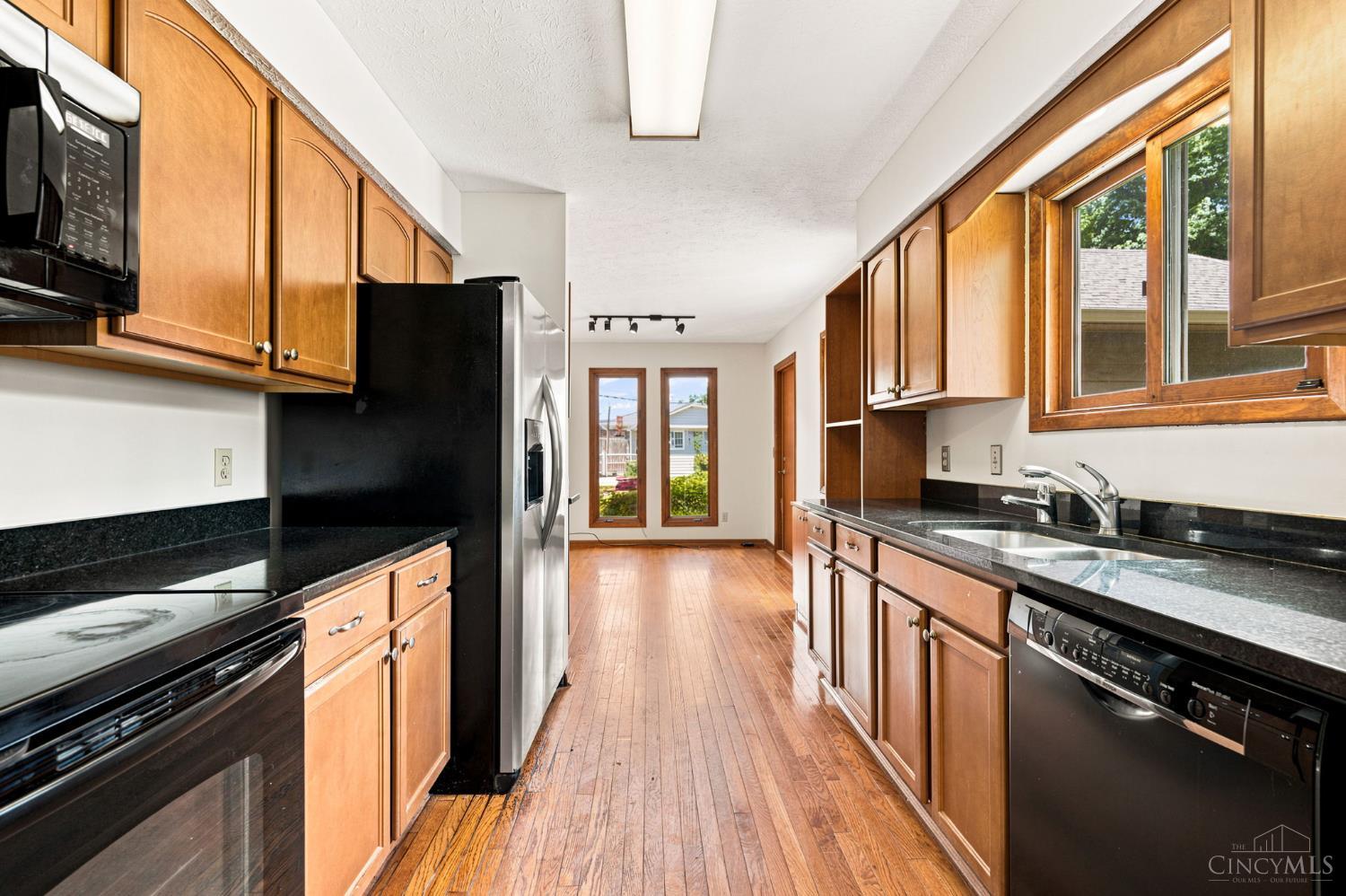 5317 Hickory Trail Lane