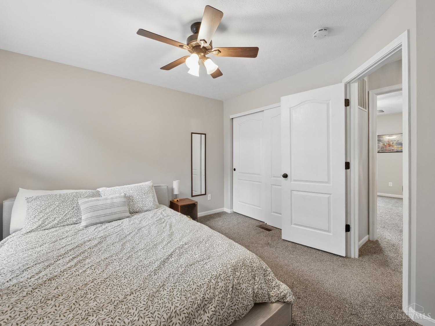 4176 Knollview Court