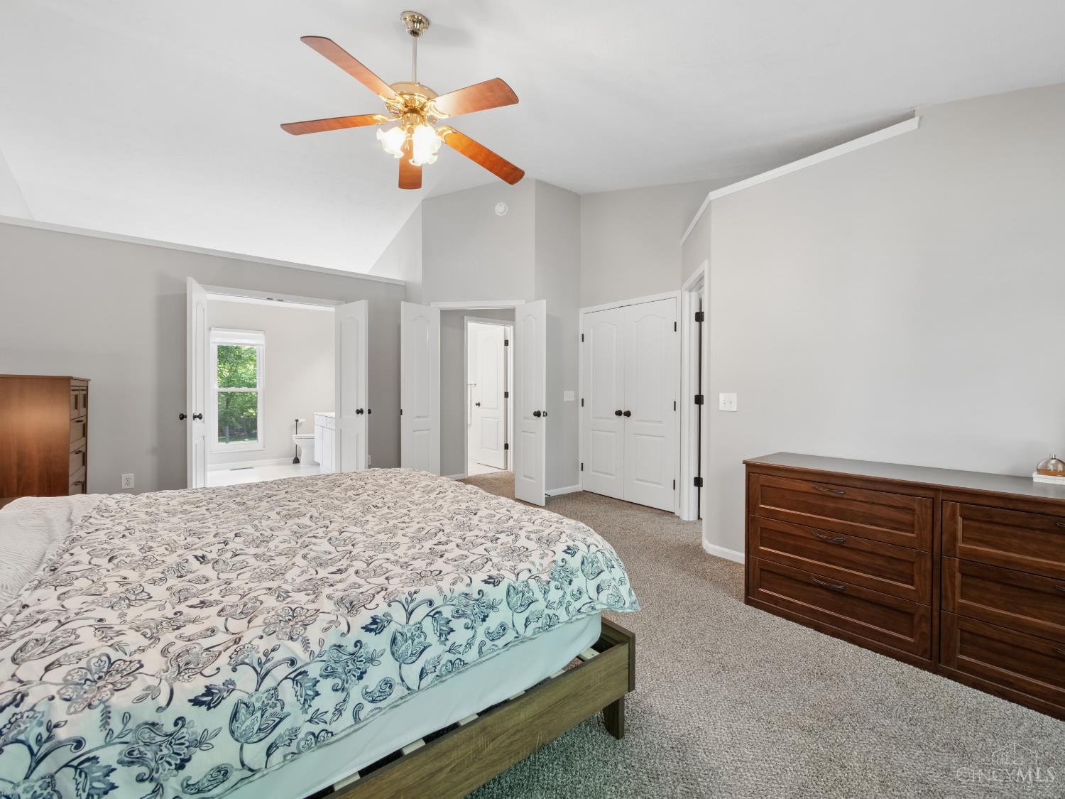 4176 Knollview Court