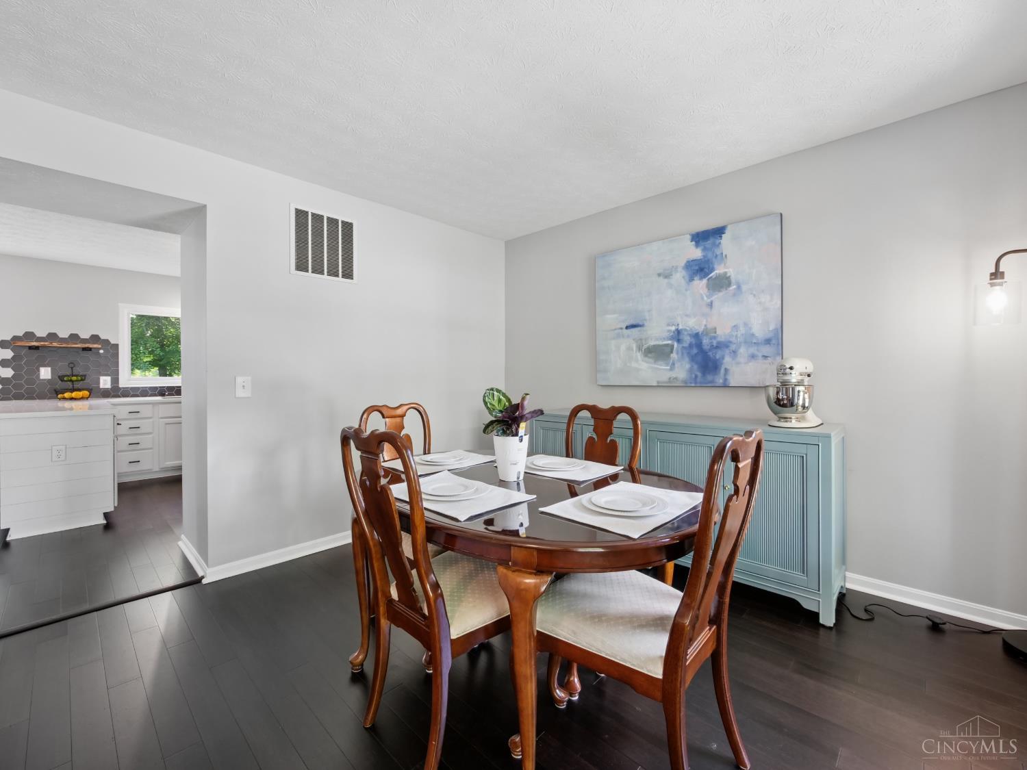 4176 Knollview Court