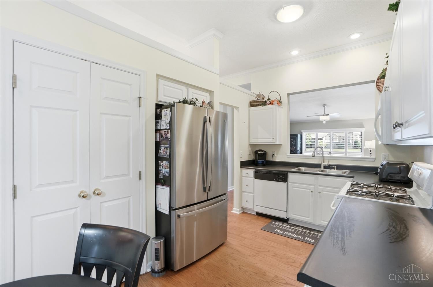 6333 Edgewater Drive