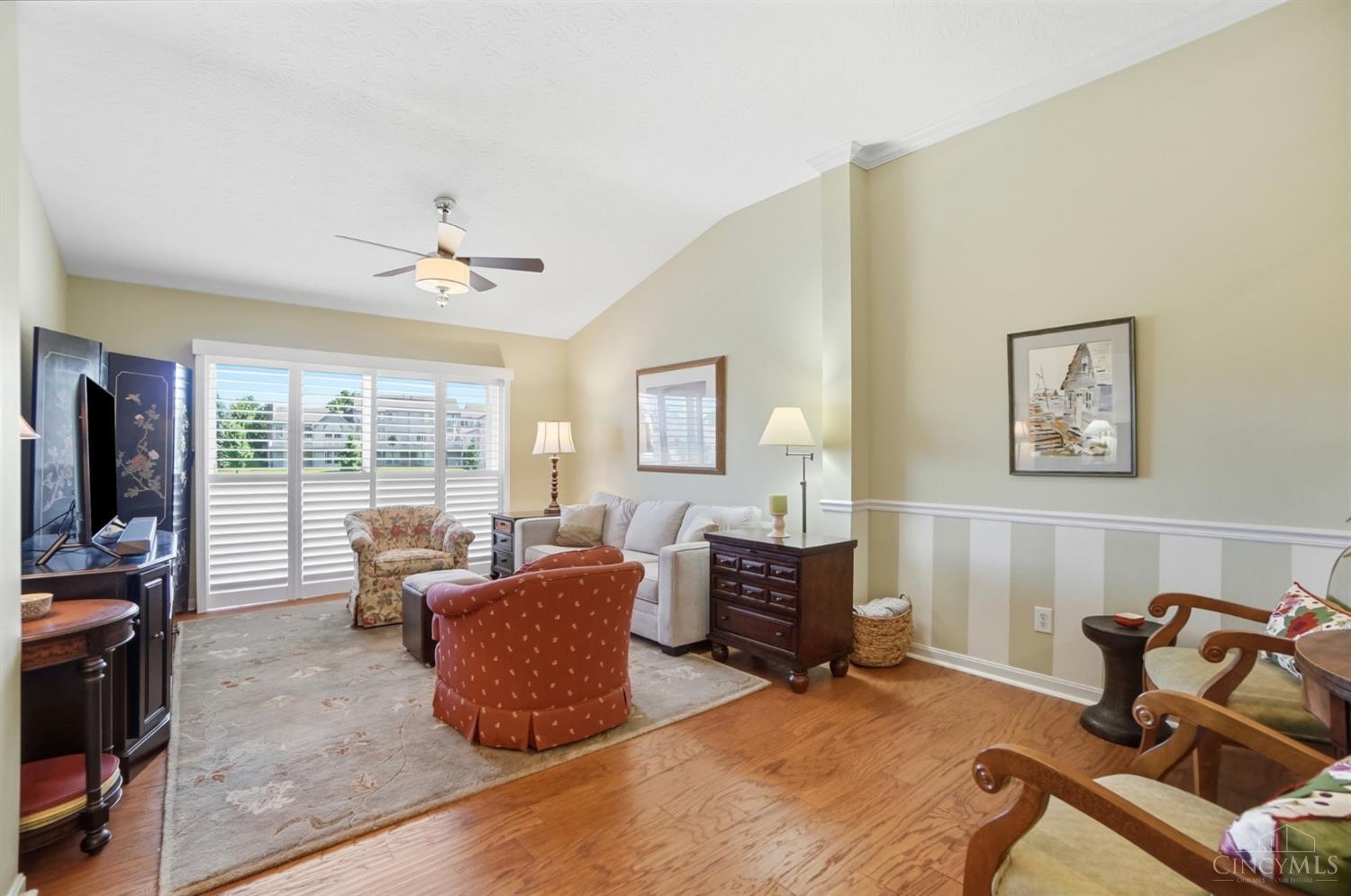 6333 Edgewater Drive