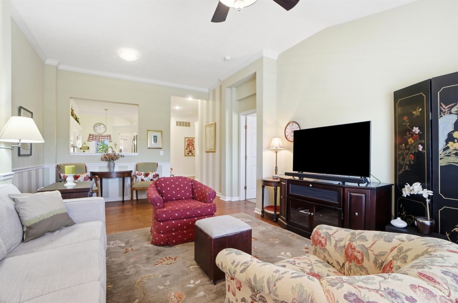 6333 Edgewater Drive