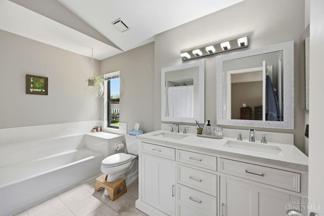 7857 Glen Oaks Court
