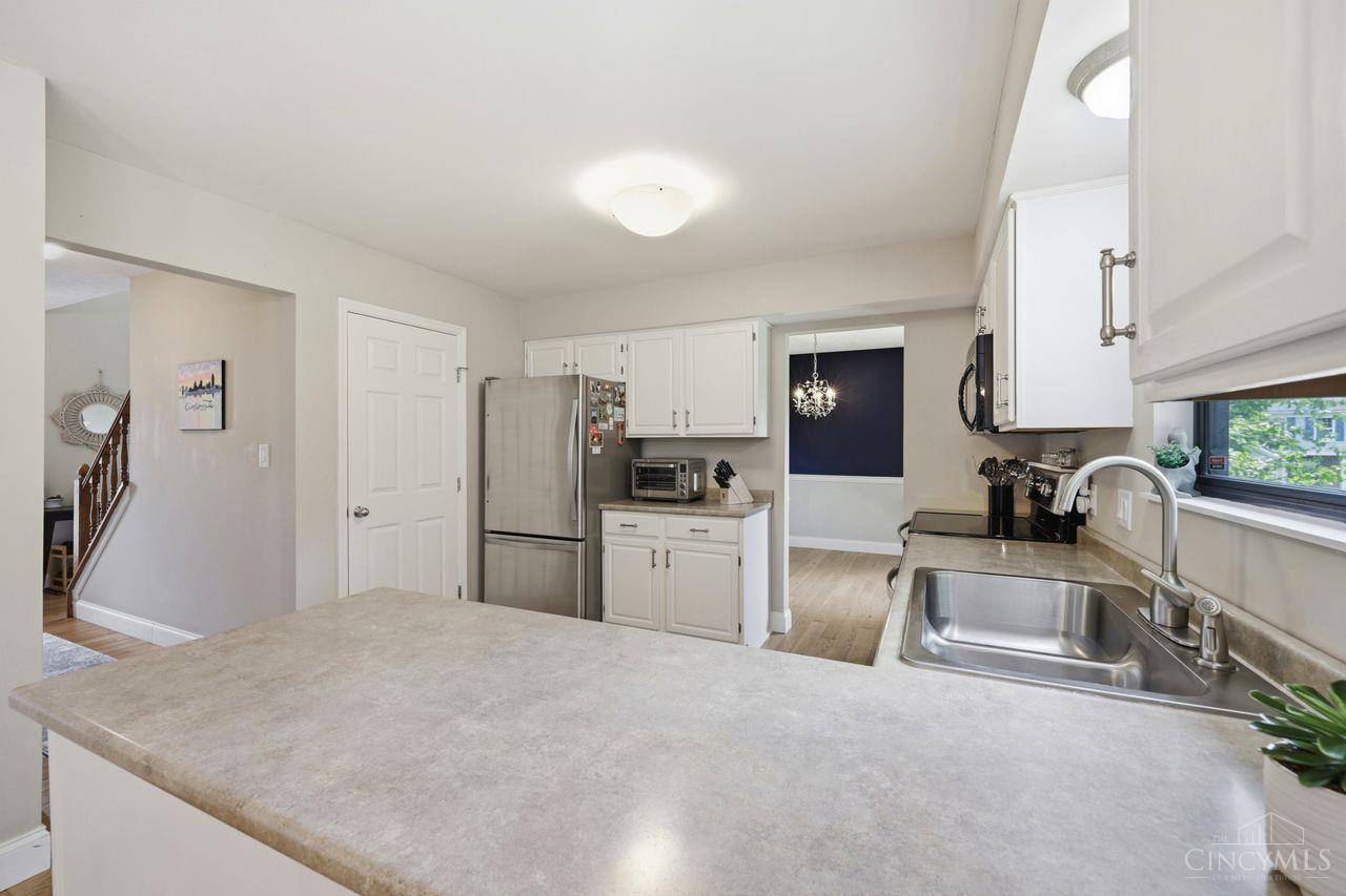 7857 Glen Oaks Court