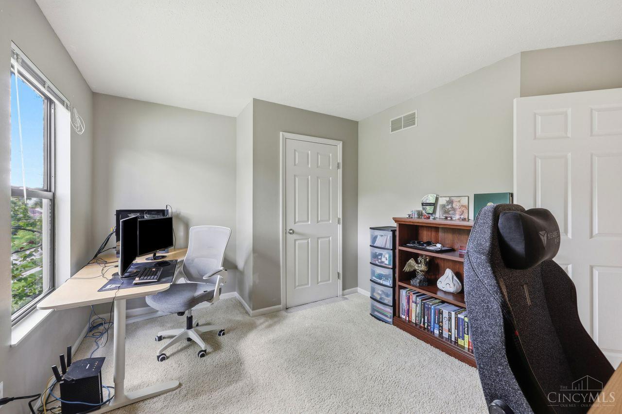 7857 Glen Oaks Court