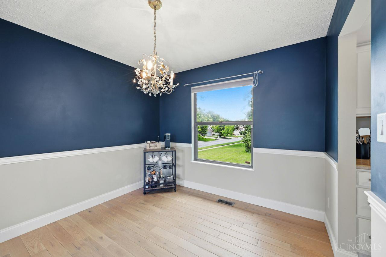 7857 Glen Oaks Court