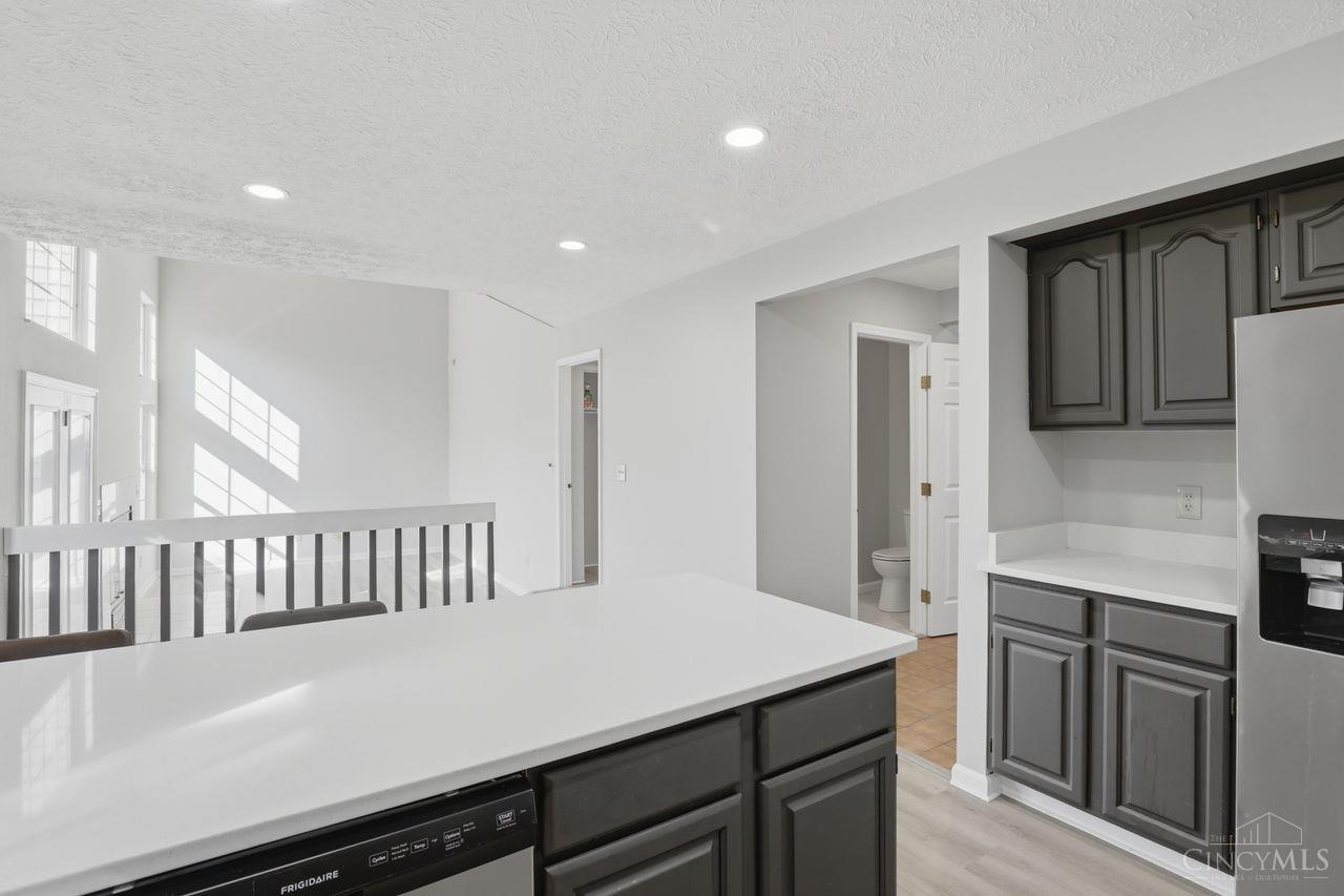 7112 Royale Drive