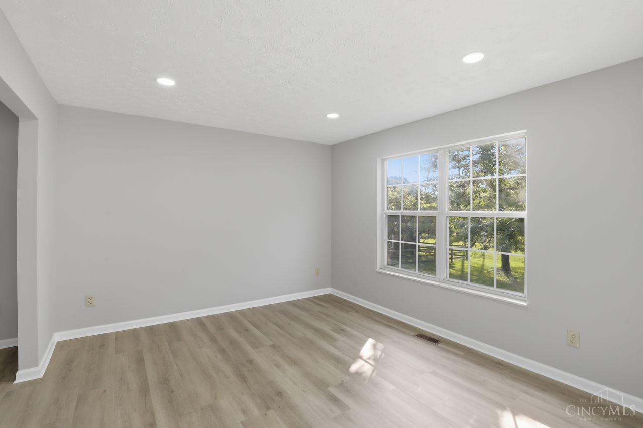 7112 Royale Drive