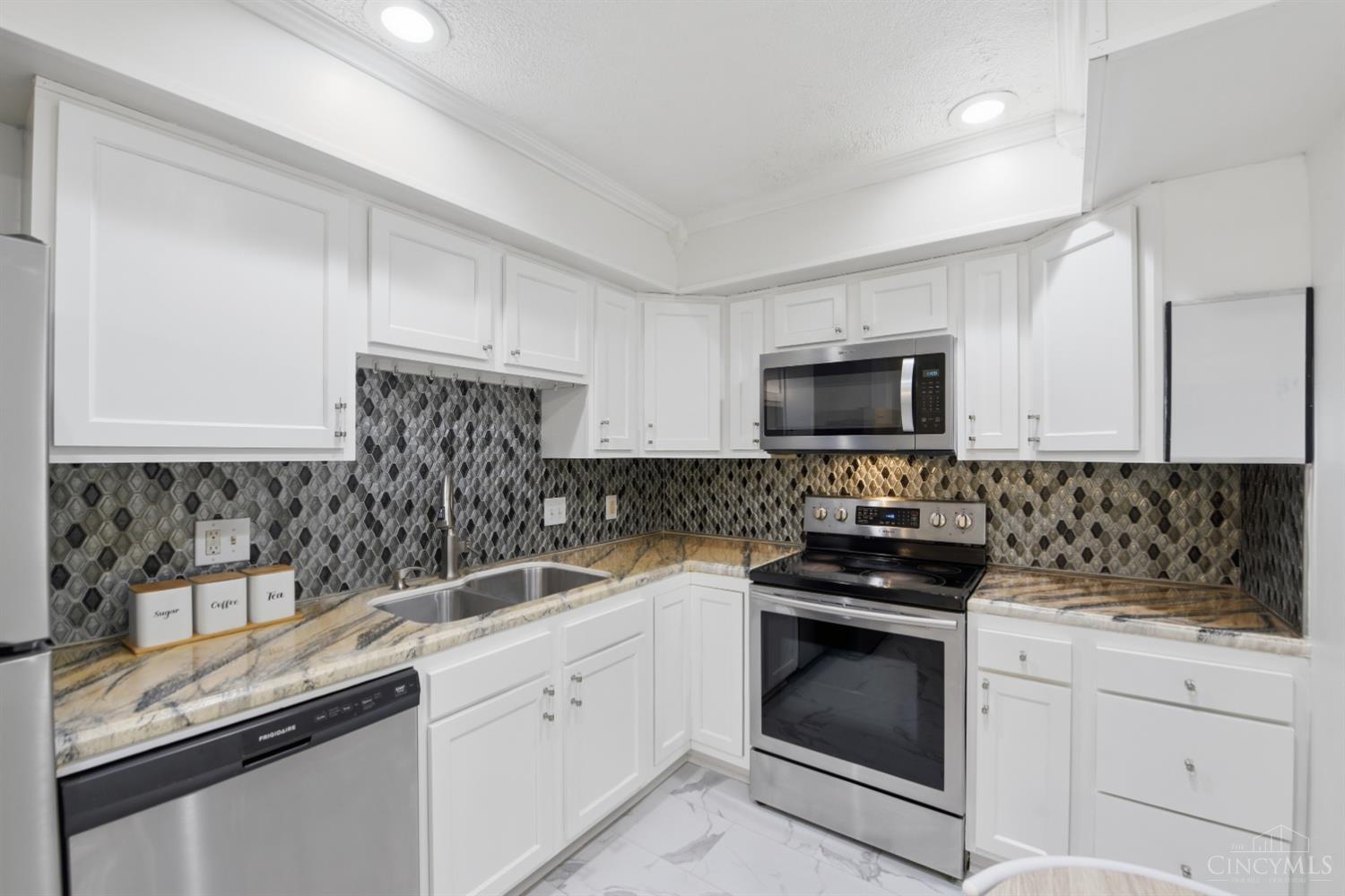 4944 Columbia Circle Unit: 27-12
