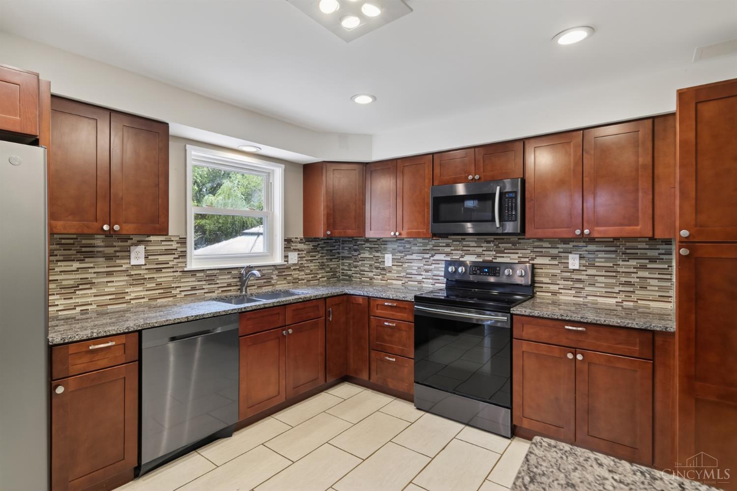 1344 Plazaview Court