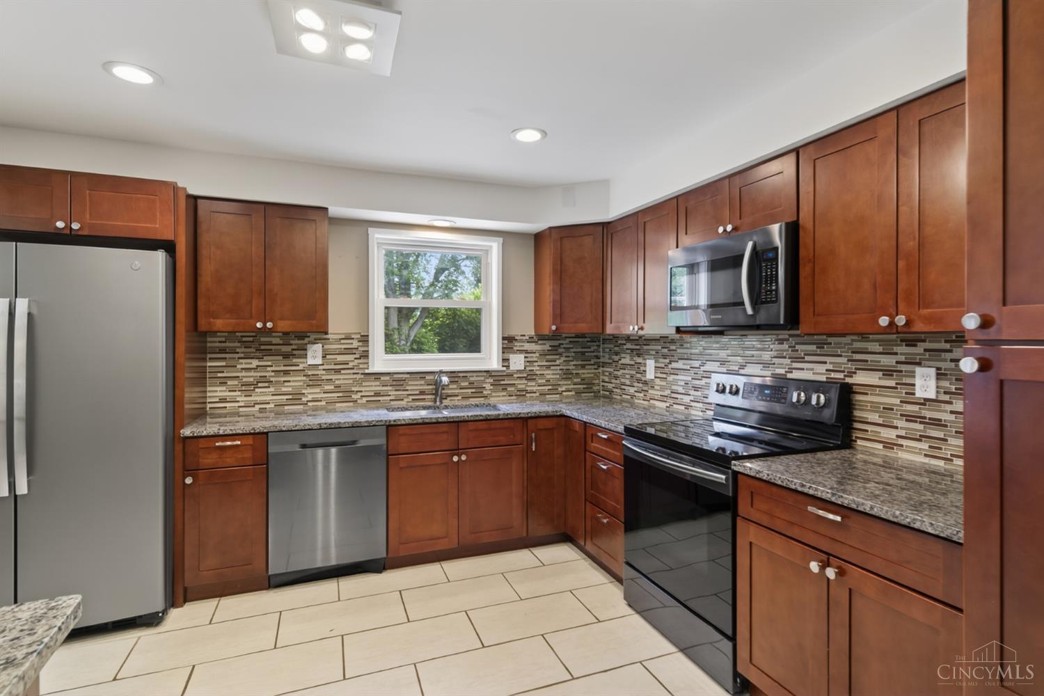 1344 Plazaview Court