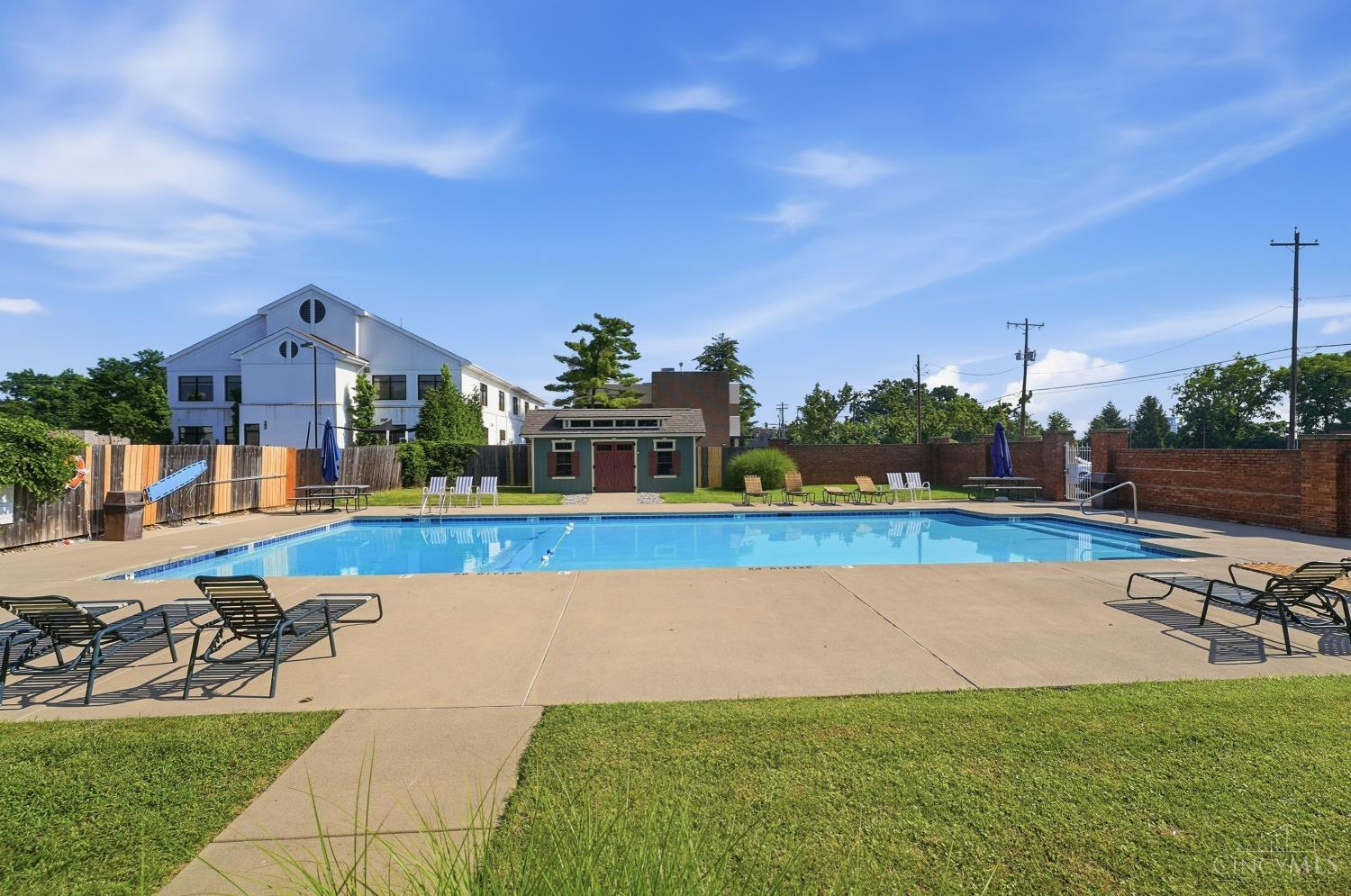 7752 Montgomery Road Unit: 3